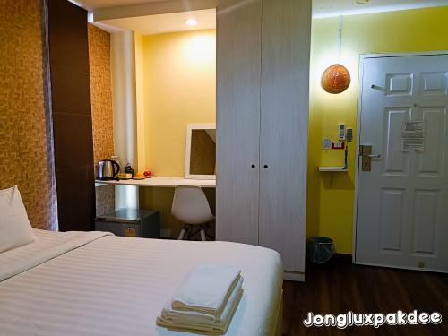 โรงแรมจงรักษ์พักดี อุตรดิตถ์ Jongluxpakdee 