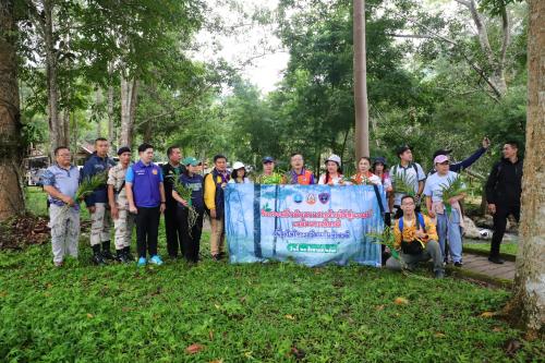 จังหวัดอุตรดิตถ์ จัดโครงการคืนต้นสนและกล้วยไม้สู่ภูสอยดาว เฉลิมพระเกียรติสมเด็จพระนางเจ้าสิริกิติ์พระบรมราชินีนาถ พระบรมนาถชนนีพันปีหลวง